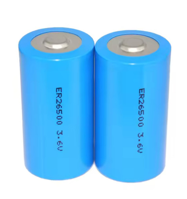une batterie au lithium de taille C Er26500 3.6V 8500mah 9ah lisocl2