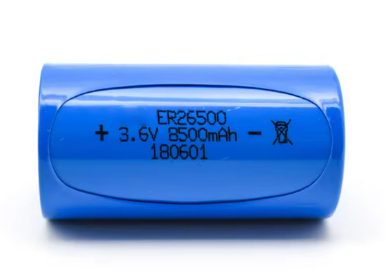 une batterie au lithium de taille C Er26500 3.6V 8500mah 9ah lisocl2